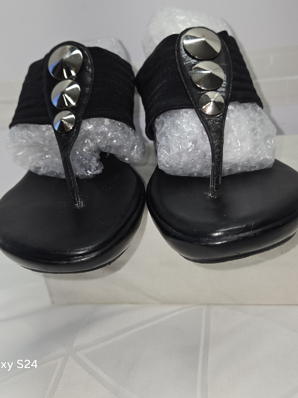 Black Wedge Thong Sandals with Decorative Accent - Women's - Picture 4 of 12